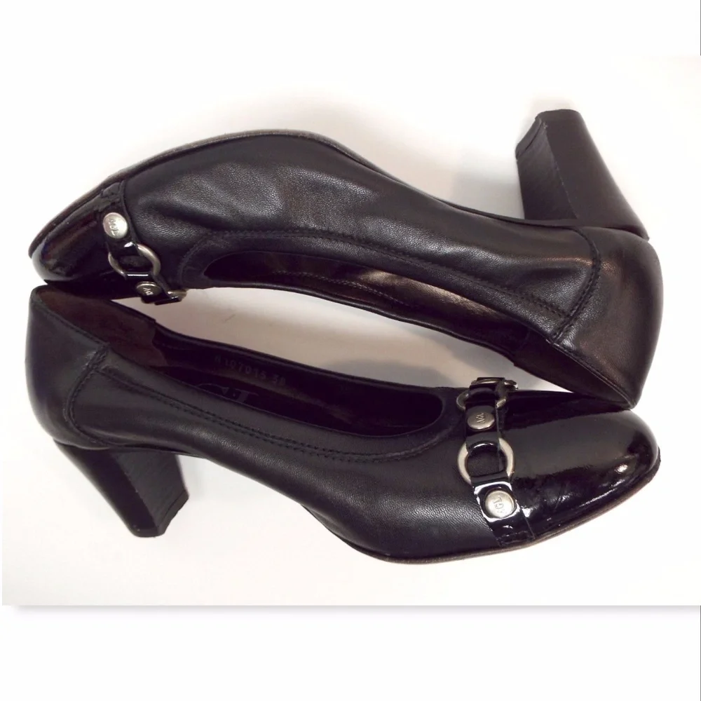 Attilio Giusti Leombruni AGL Logo Button Belted Cap Toe Black Heels Pumps 38